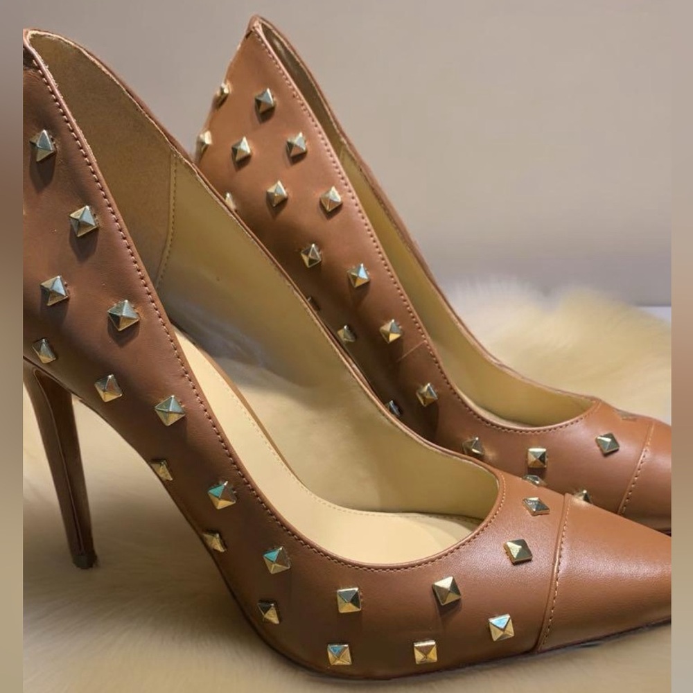 Michael Kors- Keke Studded Leather Pump-In Luggage Brown-Size 8- NWOB